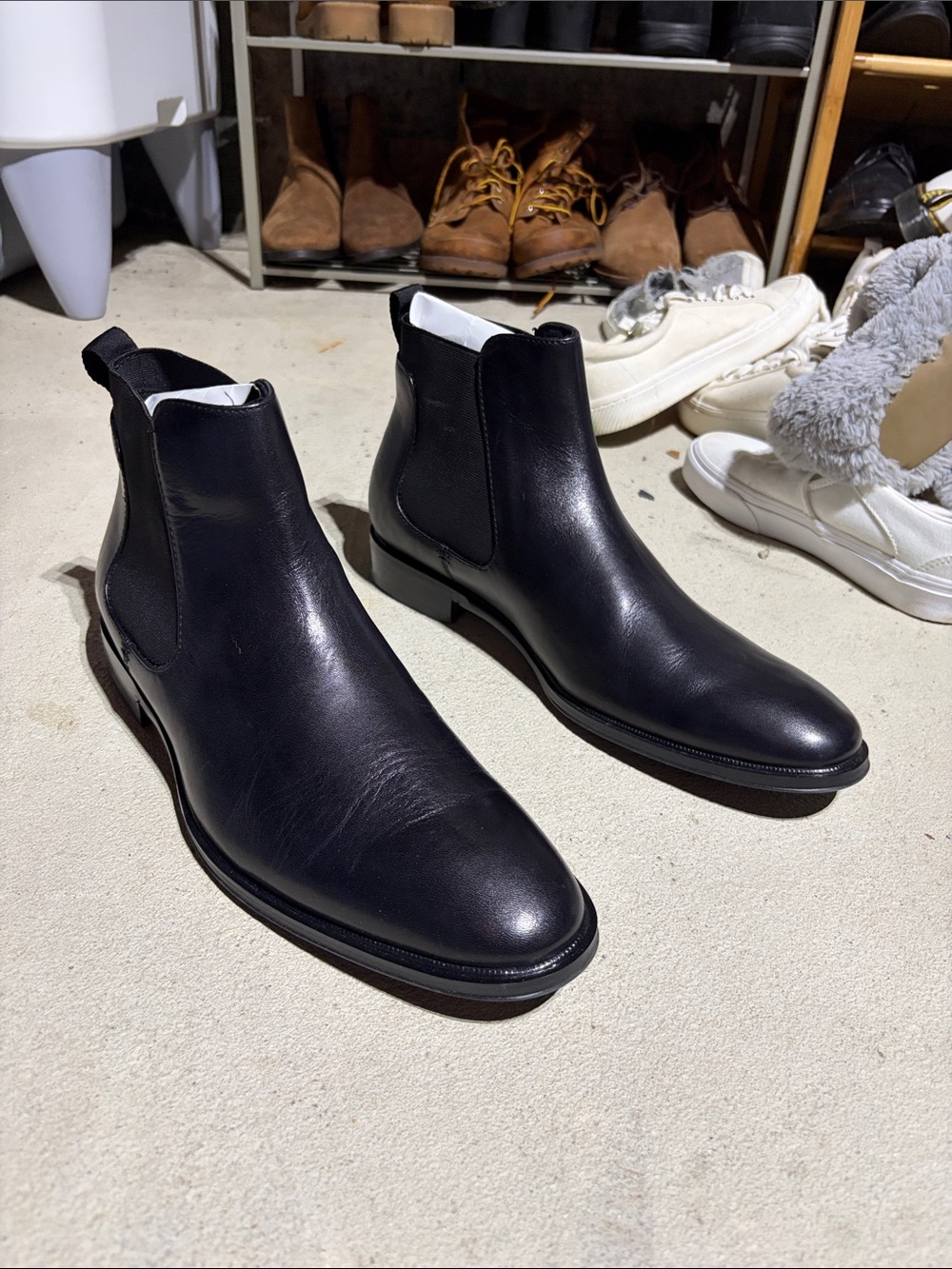 Kenneth Cole Black Leather Chukka Chelsea Boots